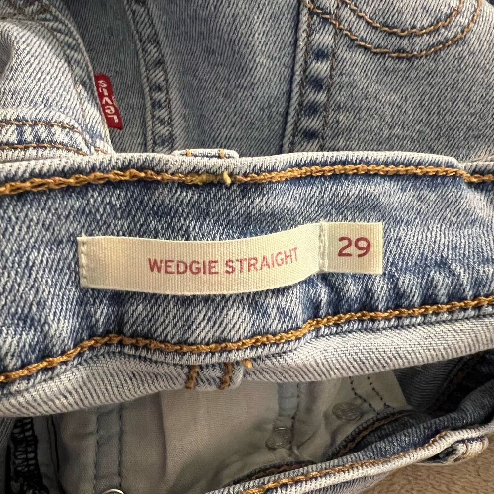 Women’s Levi’s Jeans